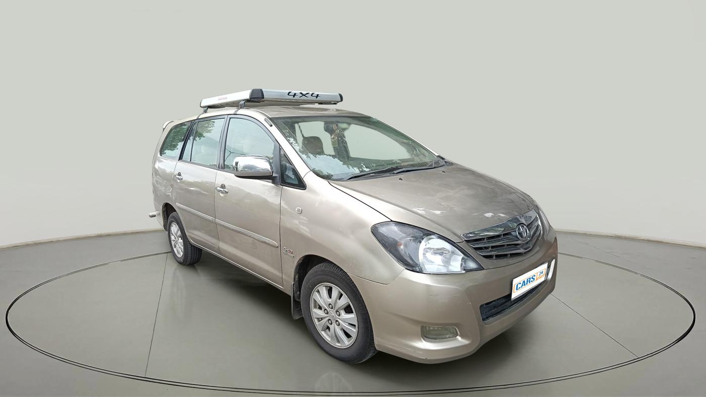 2010 Toyota Innova V 2.5 8 STR, Diesel, Manual, 2,05,268 km, exterior