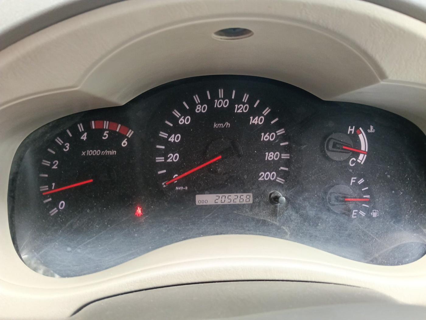 2010 Toyota Innova V 2.5 8 STR, Diesel, Manual, 2,05,268 km, interior