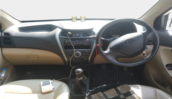 2017 Hyundai Eon ERA +, Petrol, Manual, 1,04,610 km, interior