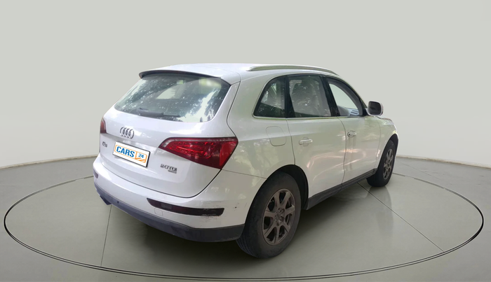 2011 Audi Q5 2.0 TDI QUATTRO, Diesel, Automatic, 1,28,326 km, exterior