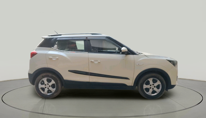 2020 Mahindra XUV300 W6 1.5 Diesel, Diesel, Manual, 37,065 km, exterior