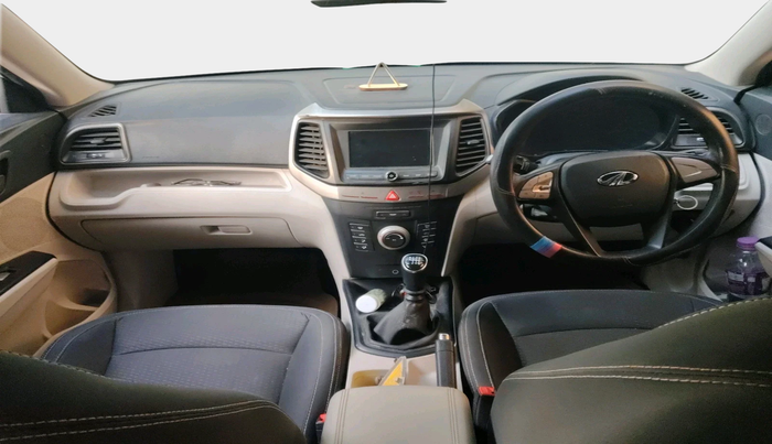 2020 Mahindra XUV300 W6 1.5 Diesel, Diesel, Manual, 37,065 km, interior