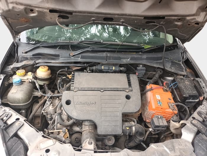 2010 Fiat Linea DYNAMIC 1.3, Diesel, Manual, 1,23,457 km, exterior