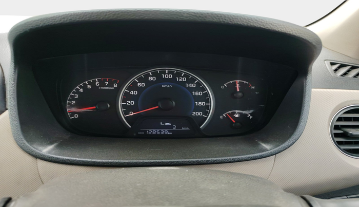 2017 Hyundai Grand i10 MAGNA 1.2 KAPPA VTVT, Petrol, Manual, 1,28,539 km, interior