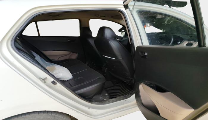 2017 Hyundai Grand i10 MAGNA 1.2 KAPPA VTVT, Petrol, Manual, 1,28,539 km, interior