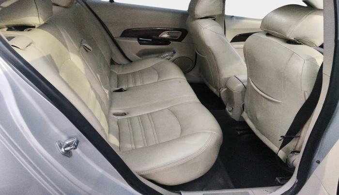 2011 Chevrolet Cruze LTZ AT, Diesel, Automatic, 1,12,441 km, interior