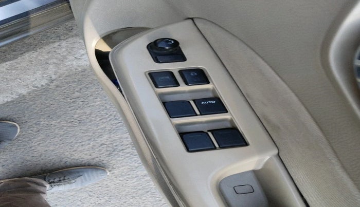 2015 Maruti Swift Dzire VDI, Diesel, Manual, 2,60,206 km, interior