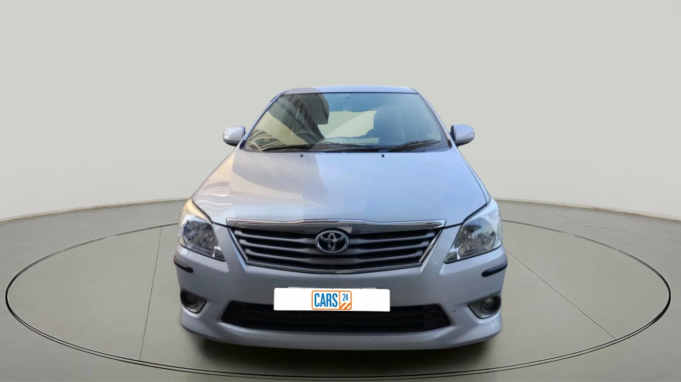 2013 Toyota Innova 2.5 VX 7 STR, Diesel, Manual, 57,126 km, exterior