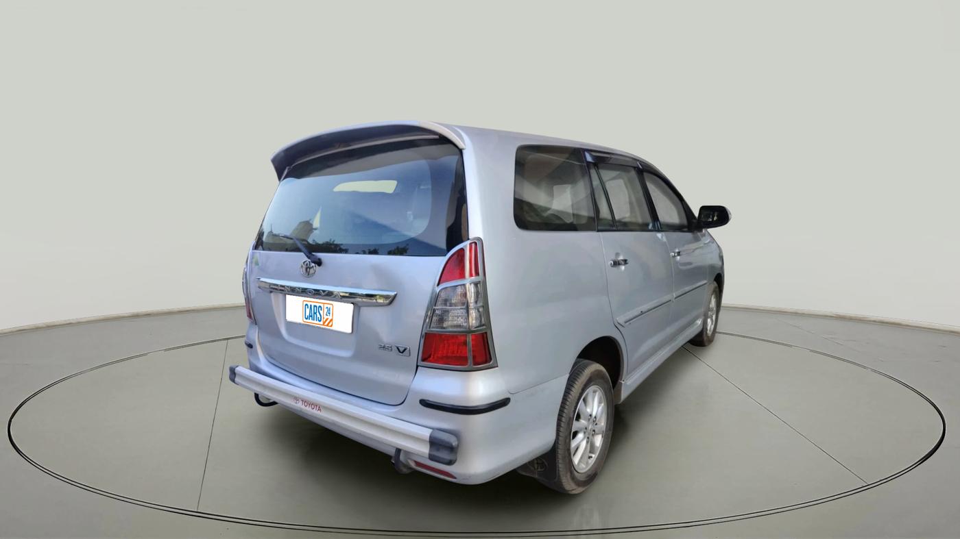2013 Toyota Innova 2.5 VX 7 STR, Diesel, Manual, 57,126 km, exterior