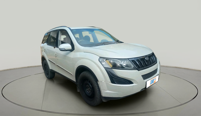 2017 Mahindra XUV500 W6, Diesel, Manual, 1,20,092 km, exterior