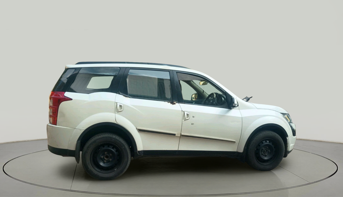 2017 Mahindra XUV500 W6, Diesel, Manual, 1,20,092 km, exterior