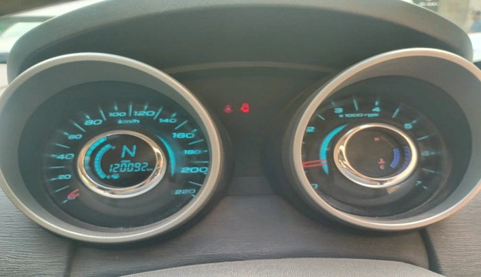 2017 Mahindra XUV500 W6, Diesel, Manual, 1,20,092 km, interior