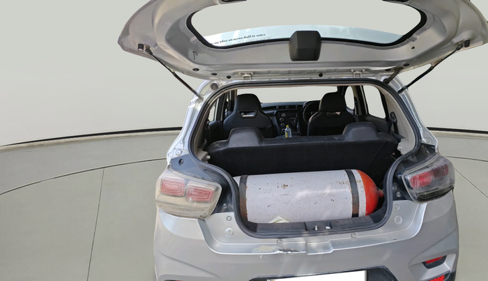 2018 Mahindra KUV 100 NXT K2 P 6 STR, Petrol, Manual, 1,79,928 km, exterior