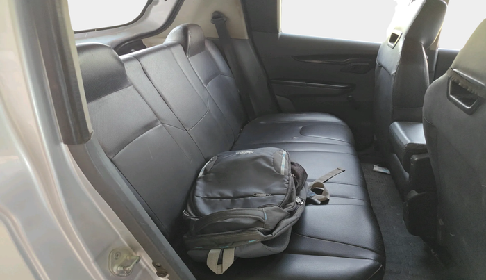 2018 Mahindra KUV 100 NXT K2 P 6 STR, Petrol, Manual, 1,79,928 km, interior