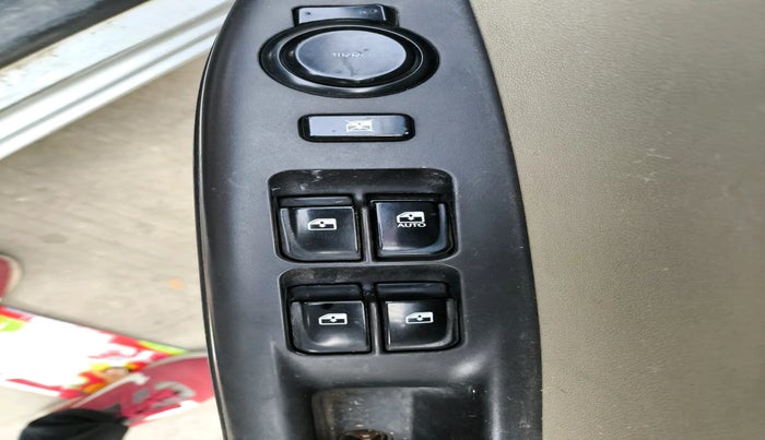 2014 Hyundai i20 ASTA (O) 1.2 WITH SUNROOF, Petrol, Manual, 1,41,706 km, interior