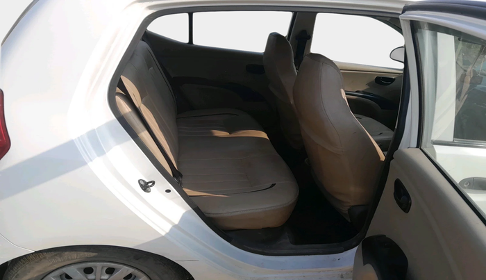 2015 Hyundai i10 MAGNA 1.1, Petrol, Manual, 60,366 km, interior