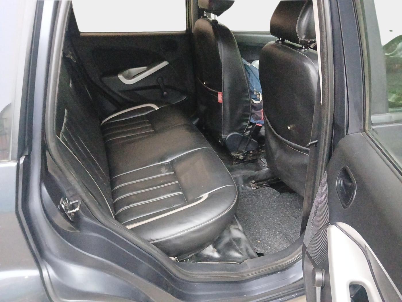 2013 Ford Figo ZXI 1.2 PETROL, Petrol, Manual, 71,476 km, interior