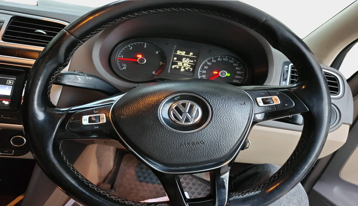 2017 Volkswagen Vento HIGHLINE 1.5 AT, Diesel, Automatic, 1,26,185 km, interior