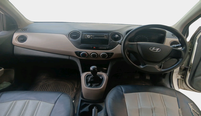 2017 Hyundai Xcent BASE ABS 1.1, Diesel, Manual, 1,62,034 km, interior