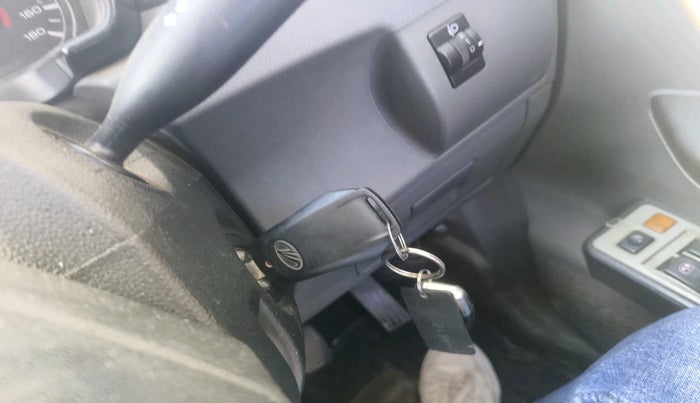 2018 Mahindra KUV 100 NXT K2 P 6 STR, Petrol, Manual, 1,40,371 km, interior