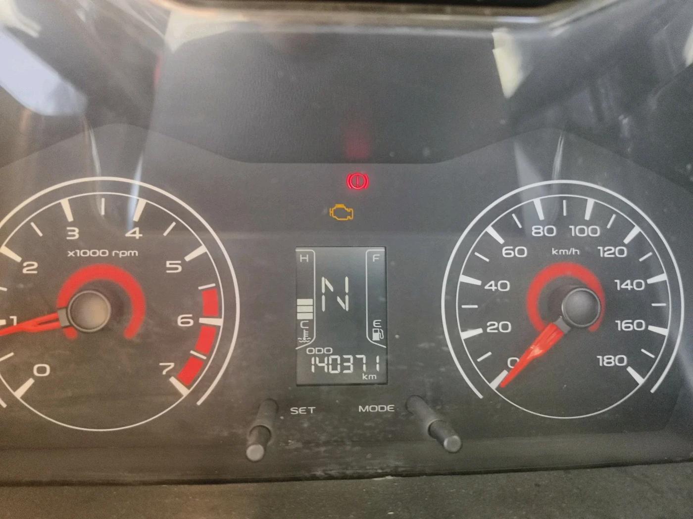 2018 Mahindra KUV 100 NXT K2 P 6 STR, CNG, Manual, 1,40,371 km, interior
