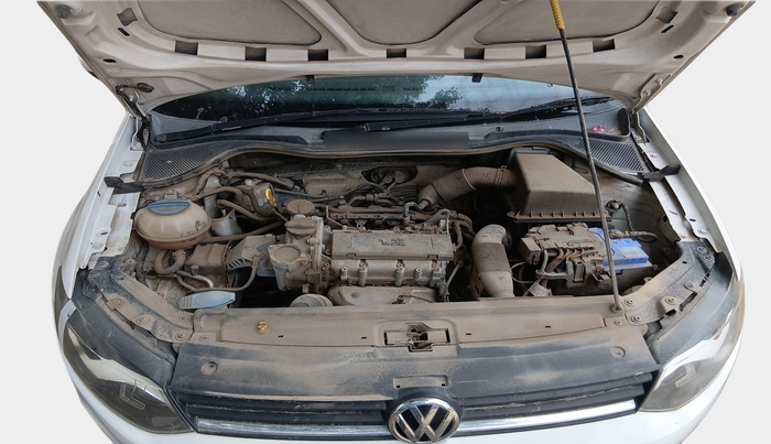 2015 Volkswagen Polo HIGHLINE1.2L, Petrol, Manual, 50,093 km, exterior