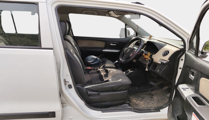 2017 Maruti Wagon R 1.0 LXI CNG, Petrol, Manual, 1,13,763 km, interior