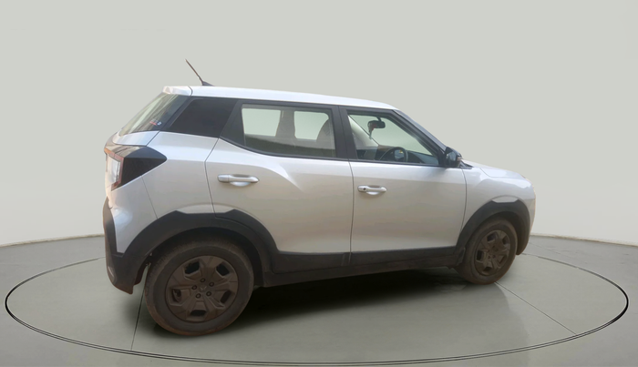 2024 Mahindra XUV 3XO MX3 Pro 1.2 L TCMPFI AT, Petrol, Automatic, 16,575 km, exterior