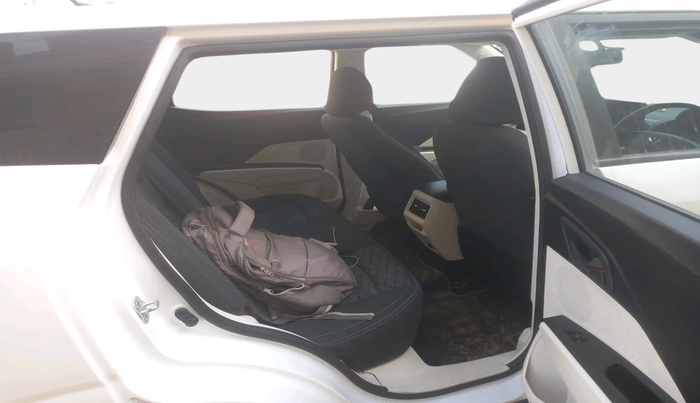 2024 Mahindra XUV 3XO MX3 Pro 1.2 L TCMPFI AT, Petrol, Automatic, 16,575 km, interior