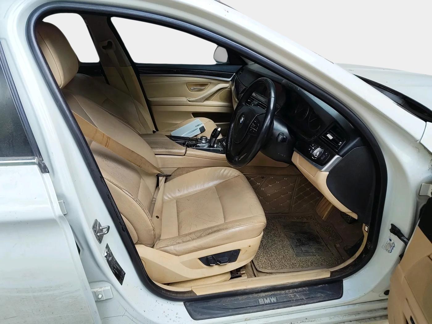 2013 BMW 5 Series 520D 2.0, Diesel, Automatic, 1,76,850 km, interior