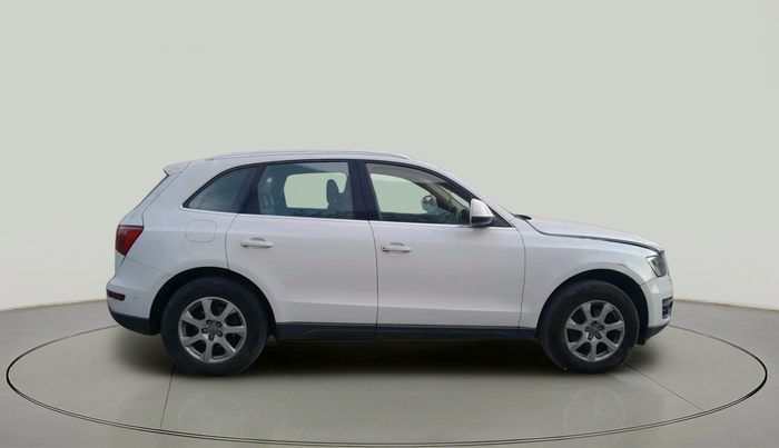 2011 Audi Q5 2.0 TDI QUATTRO, Diesel, Automatic, 1,30,293 km, exterior