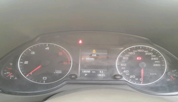 2011 Audi Q5 2.0 TDI QUATTRO, Diesel, Automatic, 1,30,293 km, interior