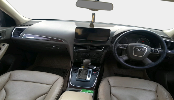 2011 Audi Q5 2.0 TDI QUATTRO, Diesel, Automatic, 1,30,293 km, interior