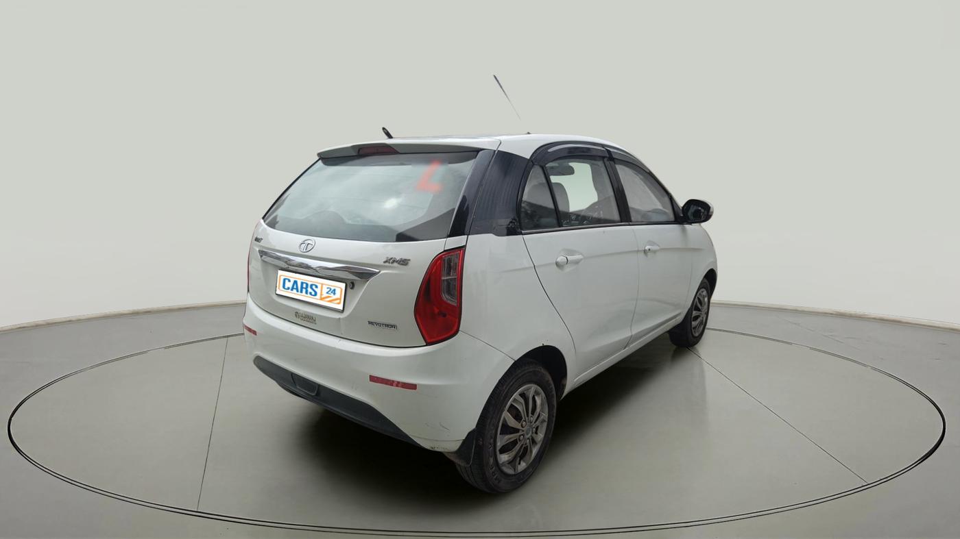 2015 Tata Bolt XMS REVOTRON, Petrol, Manual, 97,965 km, exterior