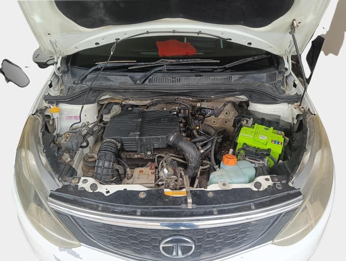 2015 Tata Bolt XMS REVOTRON, Petrol, Manual, 97,965 km, exterior