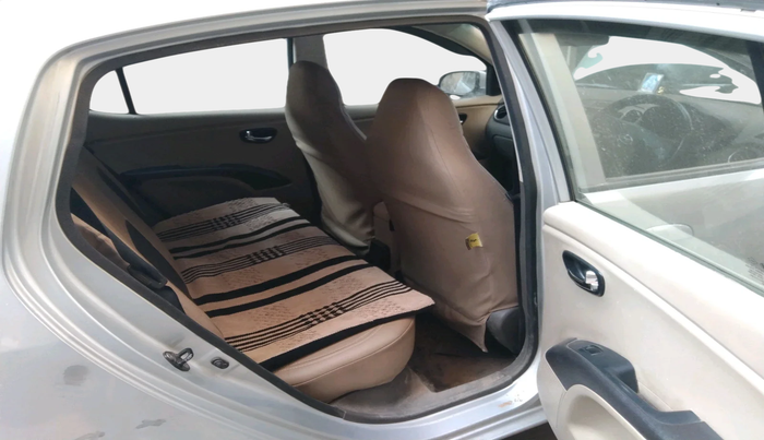 2011 Hyundai i10 MAGNA 1.1, Petrol, Manual, 1,06,624 km, interior