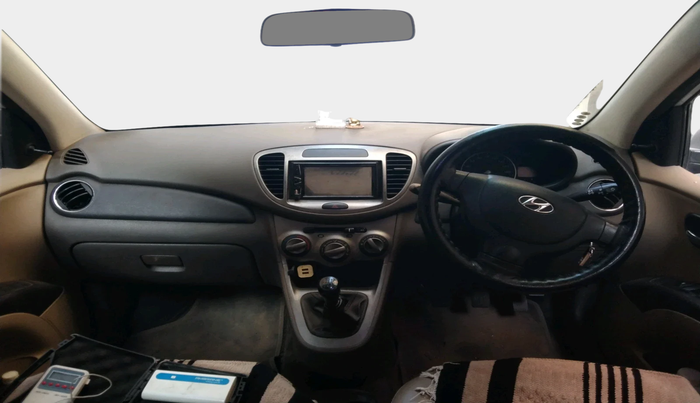 2011 Hyundai i10 MAGNA 1.1, Petrol, Manual, 1,06,624 km, interior