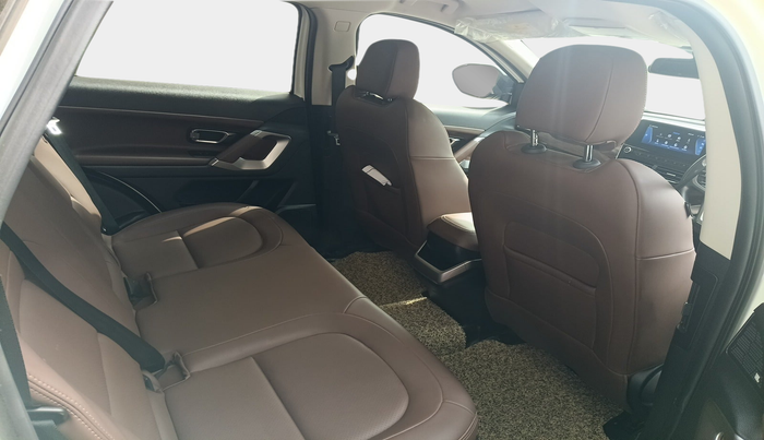 2019 Tata Harrier XZ 2.0L, Diesel, Manual, 20,139 km, interior