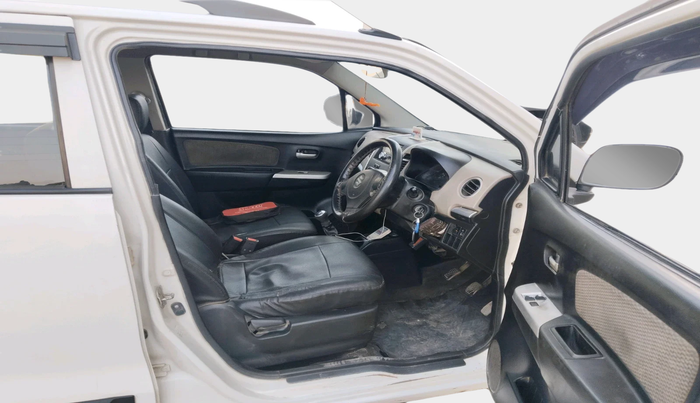2014 Maruti Wagon R 1.0 LXI, Petrol, Manual, 1,35,224 km, interior