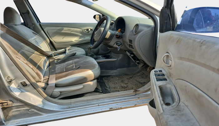 2011 Nissan Sunny XL, Petrol, Manual, 74,678 km, interior