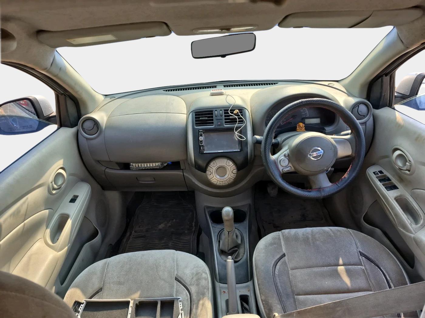 2011 Nissan Sunny XL, Petrol, Manual, 74,678 km, interior