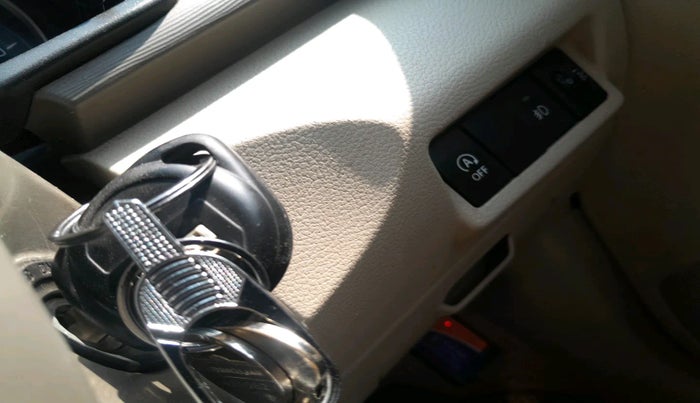 2020 Maruti Ertiga VXI SHVS, Petrol, Manual, 1,43,701 km, interior