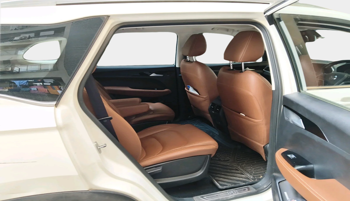 2021 MG HECTOR PLUS SHARP 1.5 PETROL TURBO CVT 6-STR, Petrol, Automatic, 85,022 km, interior