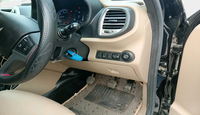 2023 Mahindra BOLERO NEO N10 R, Diesel, Manual, 6,467 km, interior