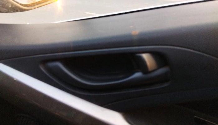 2022 Tata NEXON XE PETROL, Petrol, Manual, 94,275 km, interior