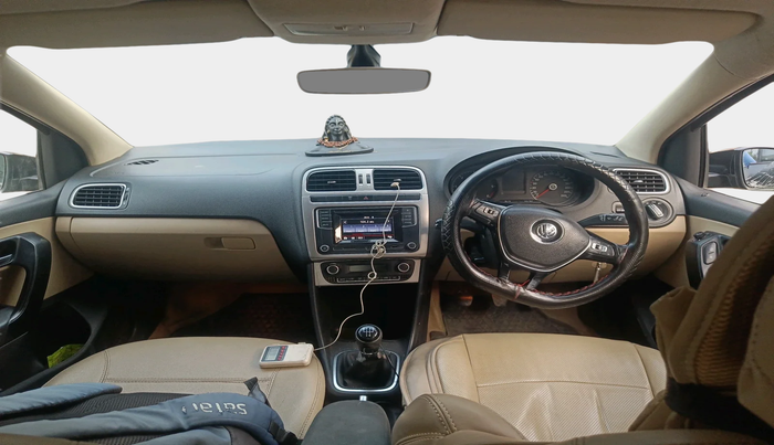 2016 Volkswagen Ameo HIGHLINE1.5L, Diesel, Manual, 1,48,208 km, interior