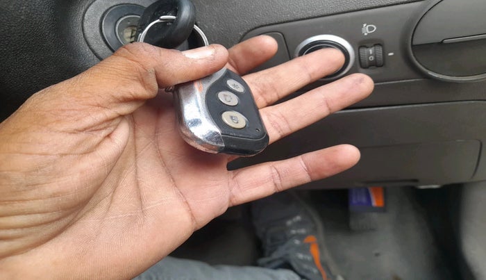 2013 Hyundai i10 ERA 1.1, Petrol, Manual, 2,03,945 km, interior