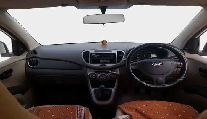 2013 Hyundai i10 ERA 1.1, Petrol, Manual, 2,03,945 km, interior