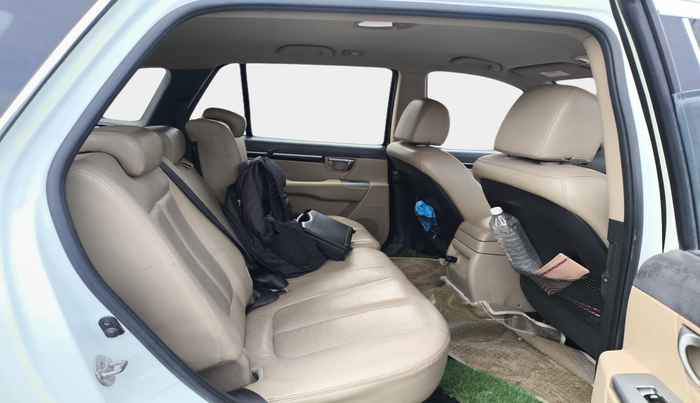 2012 Hyundai Santa Fe 4 WD AT, Diesel, Automatic, 1,42,040 km, interior