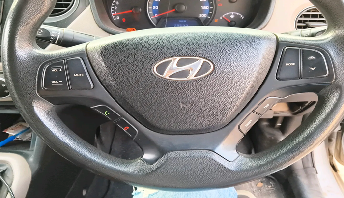 2015 Hyundai Xcent S 1.2, Petrol, Manual, 1,27,293 km, interior